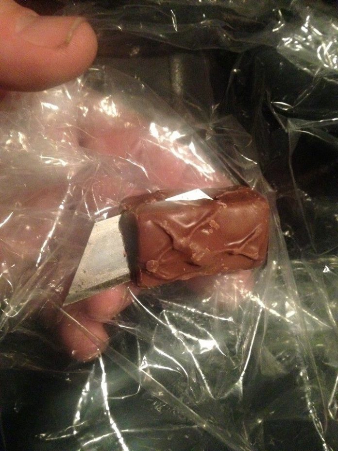 WINCHESTER, Indiana – The Winchester Police Department said on its Facebook page that it had received a report of a razor blade found in a candy bar after Halloween trick-or-treating.